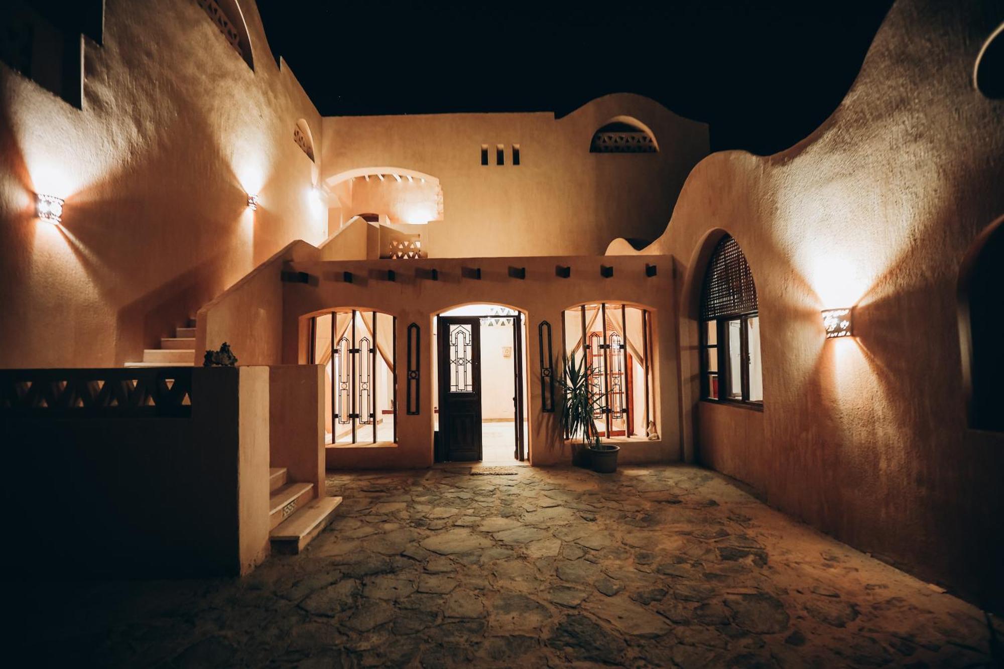 Вилла Tzila Bahariya Bahariya Oasis Экстерьер фото